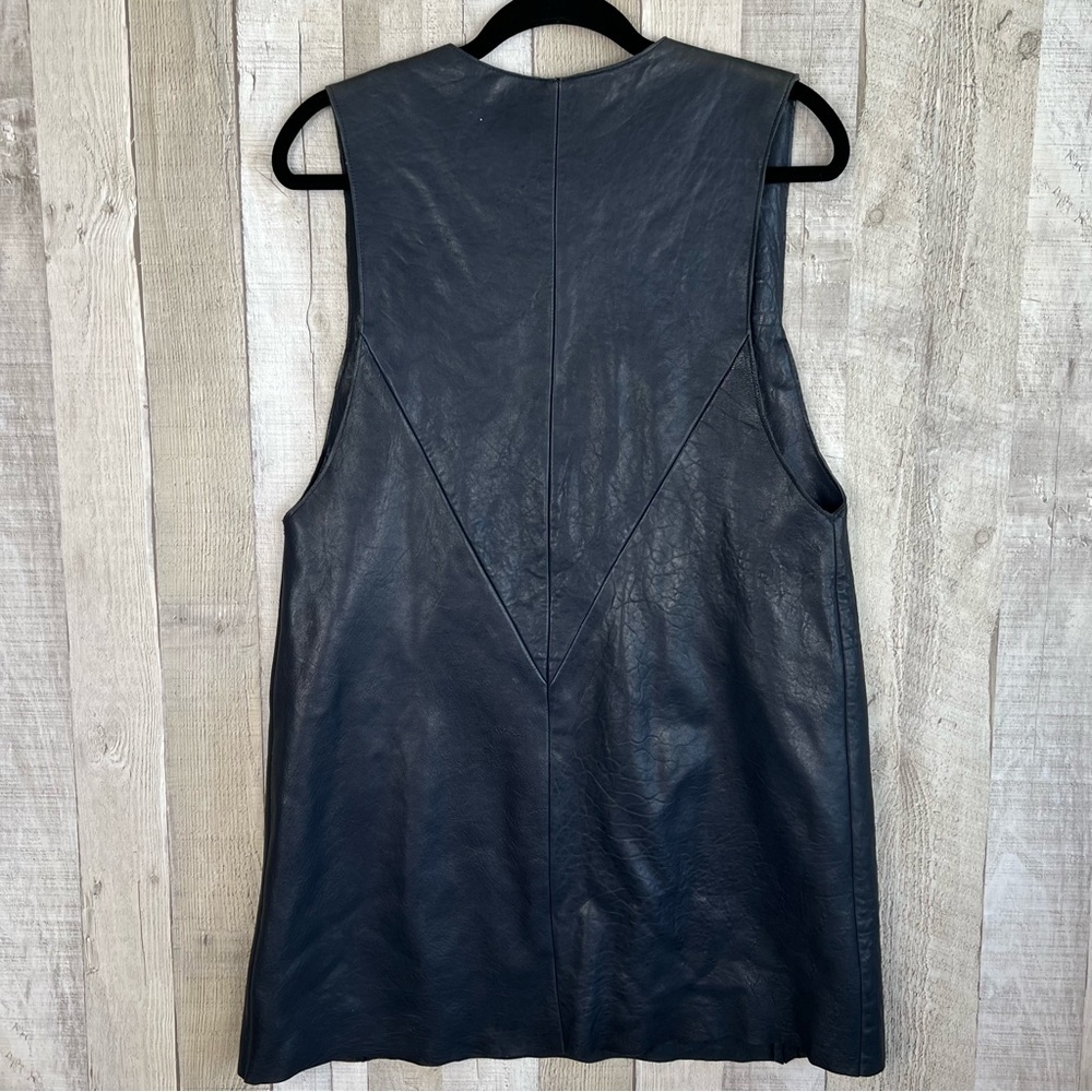 Veda Dress Womens 100% Leather
Fresca Mini Dress Size Medium Navy-V
Neck Casual - Picture 6 of 9